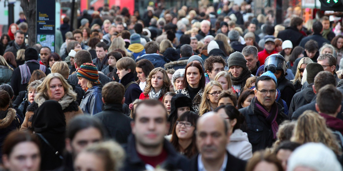 Москва. Контингент крайне недовольных граждан. Масса проблем.