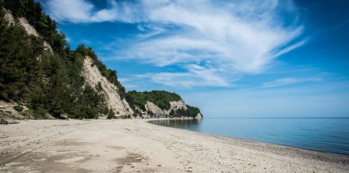 Пляж в Пицунде, Абхазия.