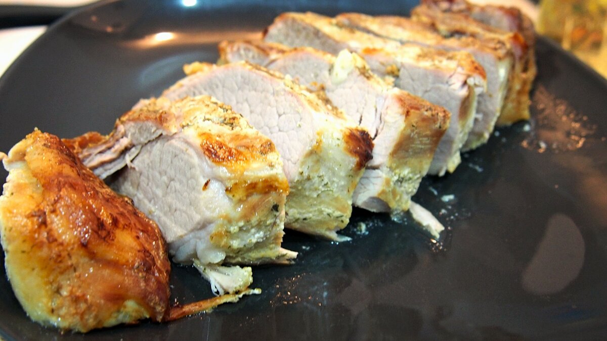 Очень простой рецепт приготовления свинины в духовке