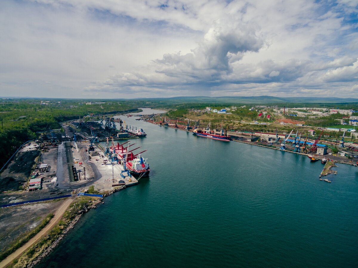 Морской порт советская гавань. Поселок Ванино Хабаровский. Хабаровск порт Ванино. Совгавань Хабаровский край порт Ванино. Ванинский морской торговый порт Советская гавань.