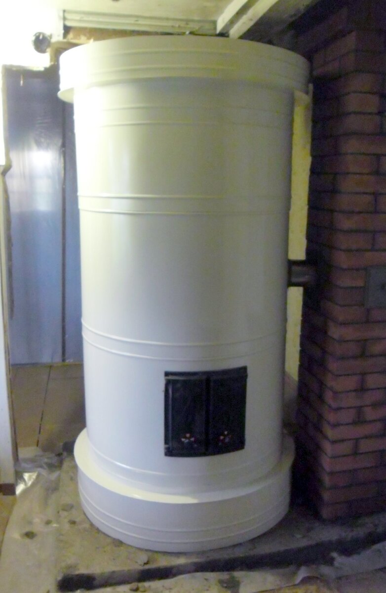 Такая же печь была в нашем доме.