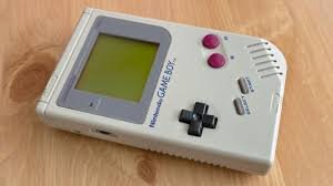 Игры Первые игры вышли на протативную приставку от Nintendo  Game boy.
