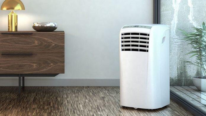 Мобильный кондиционер удобен в тех ситуациях, когда Вам необходимо постоянно менять охлаждаемое помещение. Такой тип климатической техники эффективен в комнате, площадь которой не превышает 30 м2.