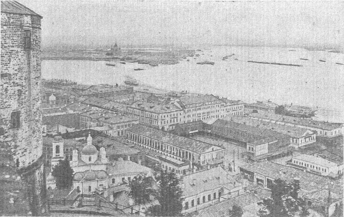 Видъ изъ Кремля на торговые ряды и городъ.