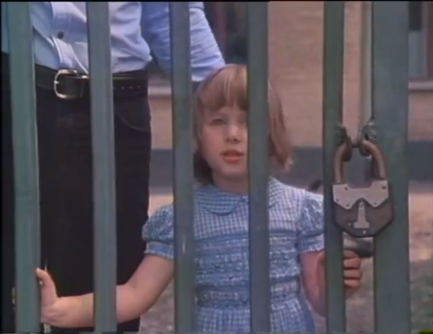 Лика Кремер в роли Маши, кадр из фильма «Карантин» (реж. Илья Фрэз, 1983)