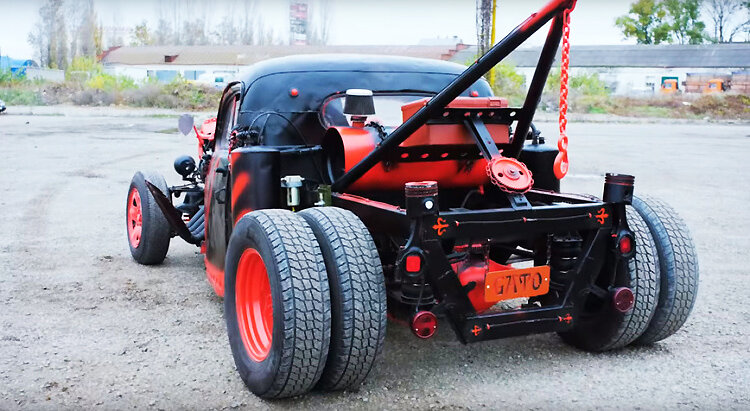 Несмотря на бутафорскую стрелу, грузовик выглядит шикарно!