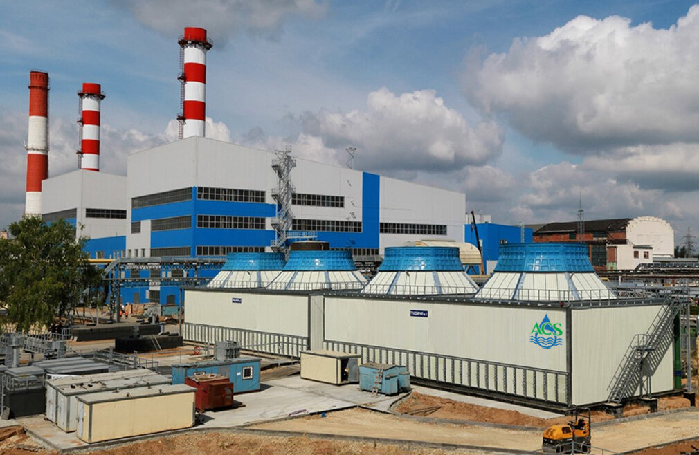 Вентиляторная градирня на производстве