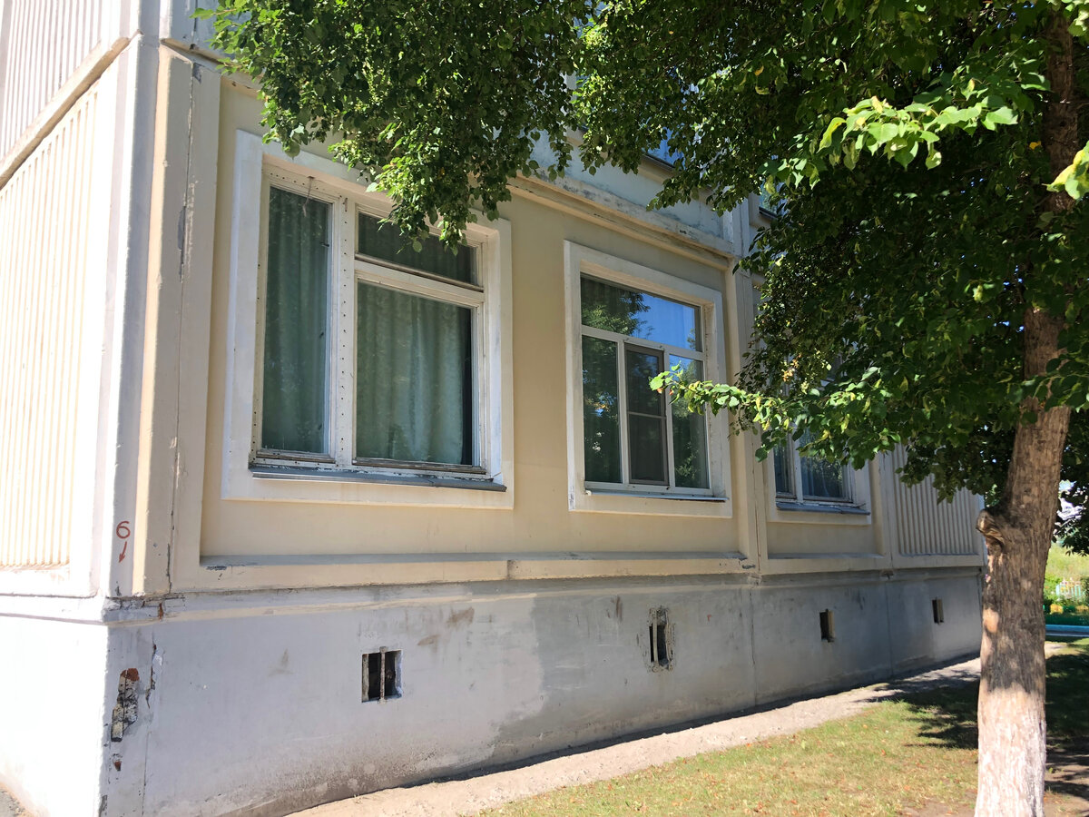 Частично окна заменены на пластиковые 