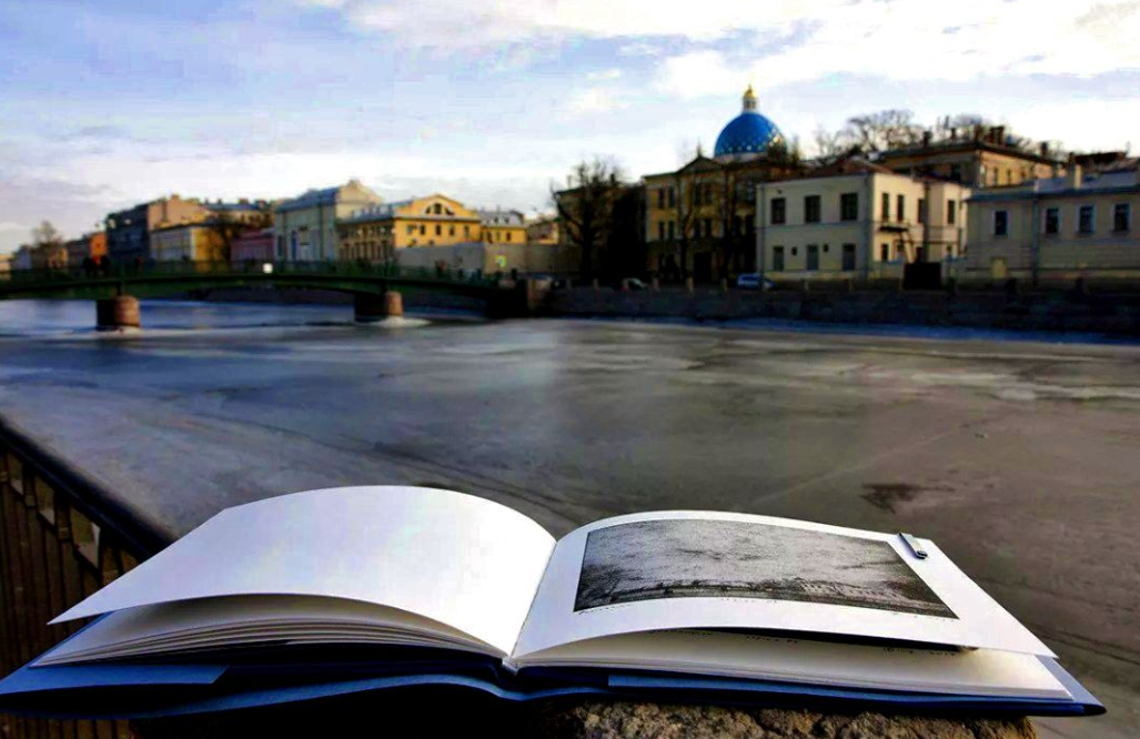 Человек книга питер. Литературный Петербург. Книжный Петербург. Книжный в Питере. Литературный город.