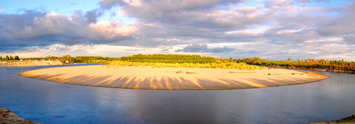 Вид на излучину Ватьёгана с высокого берега