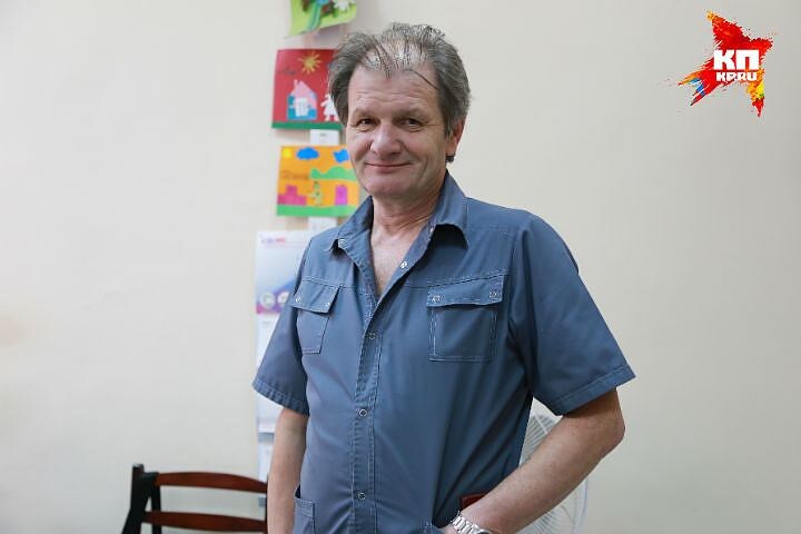 За годы работы через руки ортопеда-травматолога Михаила Трунева прошли тысячи ребятишек.
Фото: Мария АНАНОВА