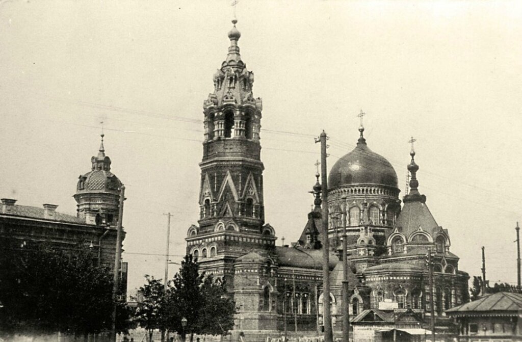 Каменная Ново-Покровская церковь до революции.