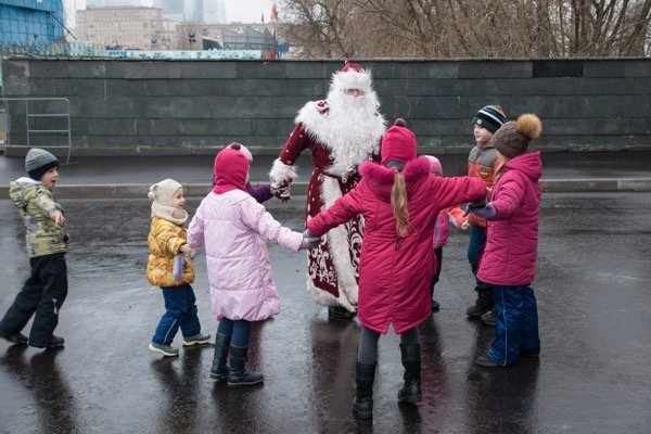 Несмотря на погоду, настроение у участников было вполне новогоднее