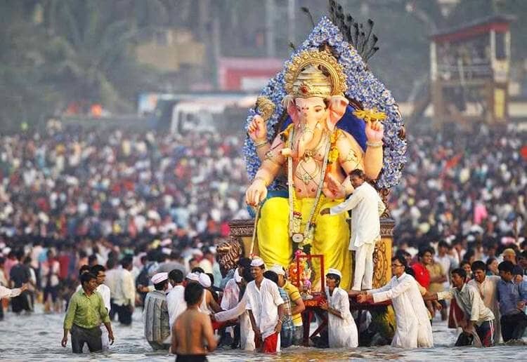 Большинство населения Индии верующие и принадлежат к какой-то религии