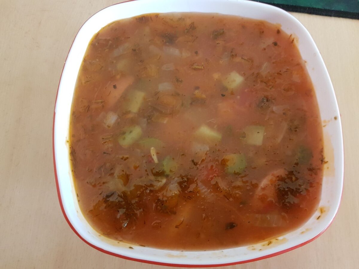 Предлагаю вам свой рецепт очень вкусного рассольника, который любит свя наша семья. Я подробно расскажу вам,  как сварить вкусный рассольник.