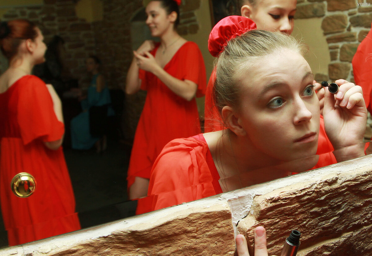 Многие суеверия связаны с зеркалами. Фото: Наталия Нечаева "Вечерняя Москва"