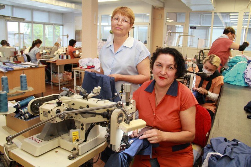 Сайт фабрика мастеров. Швейная фабрика пике Новочебоксарск. Швея элитная. Швейная фабрика элита 25 лет.