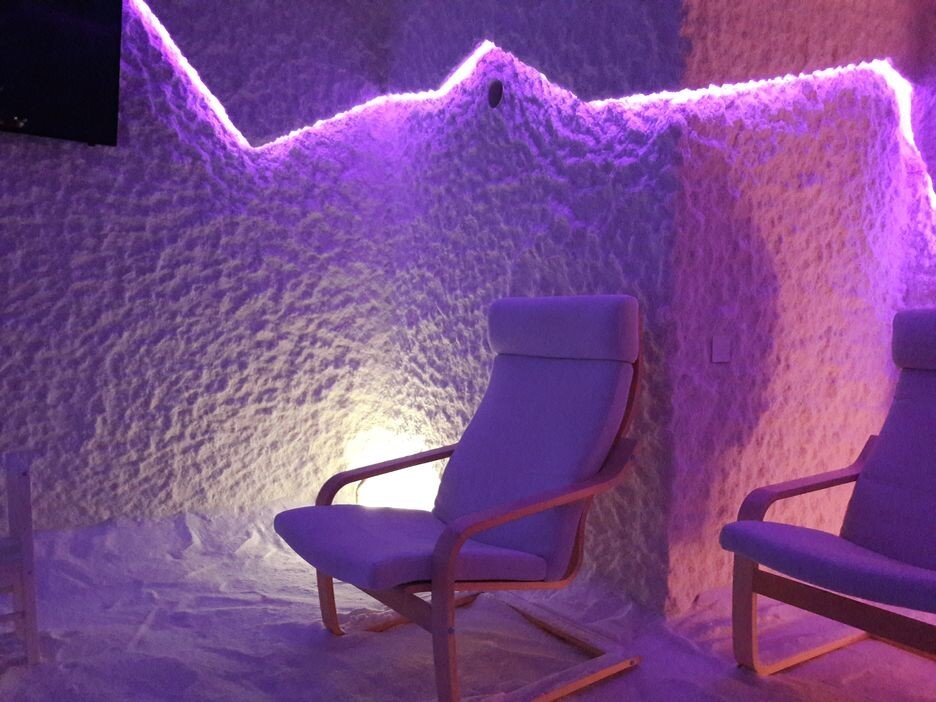 Соляная пещера бизнес. Соляная пещера дубна. Баден-баден еткуль солевая комната. Кимберли соляная пещера. Соляная пещера героев панфиловцев.