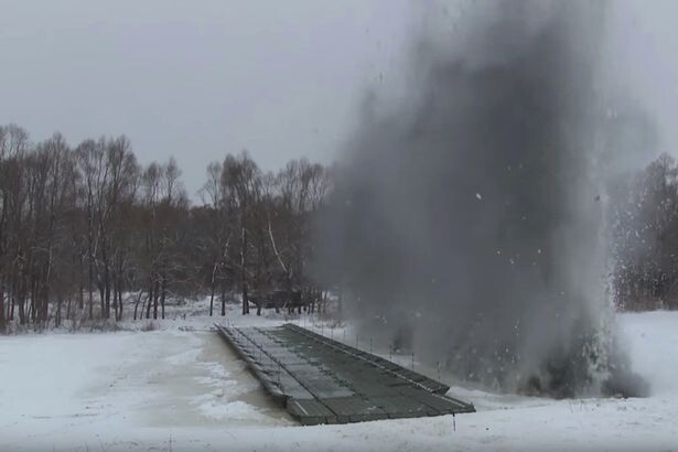 Министерства обороны Российской инженеры были призваны, чтобы восстановить мост через реку Оку(фото: Минобороны России / Ютуб)