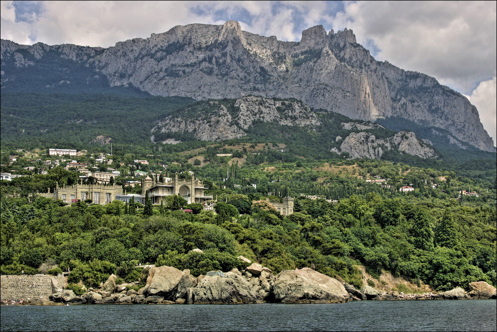 Воронцовский дворец в Крыму пляж