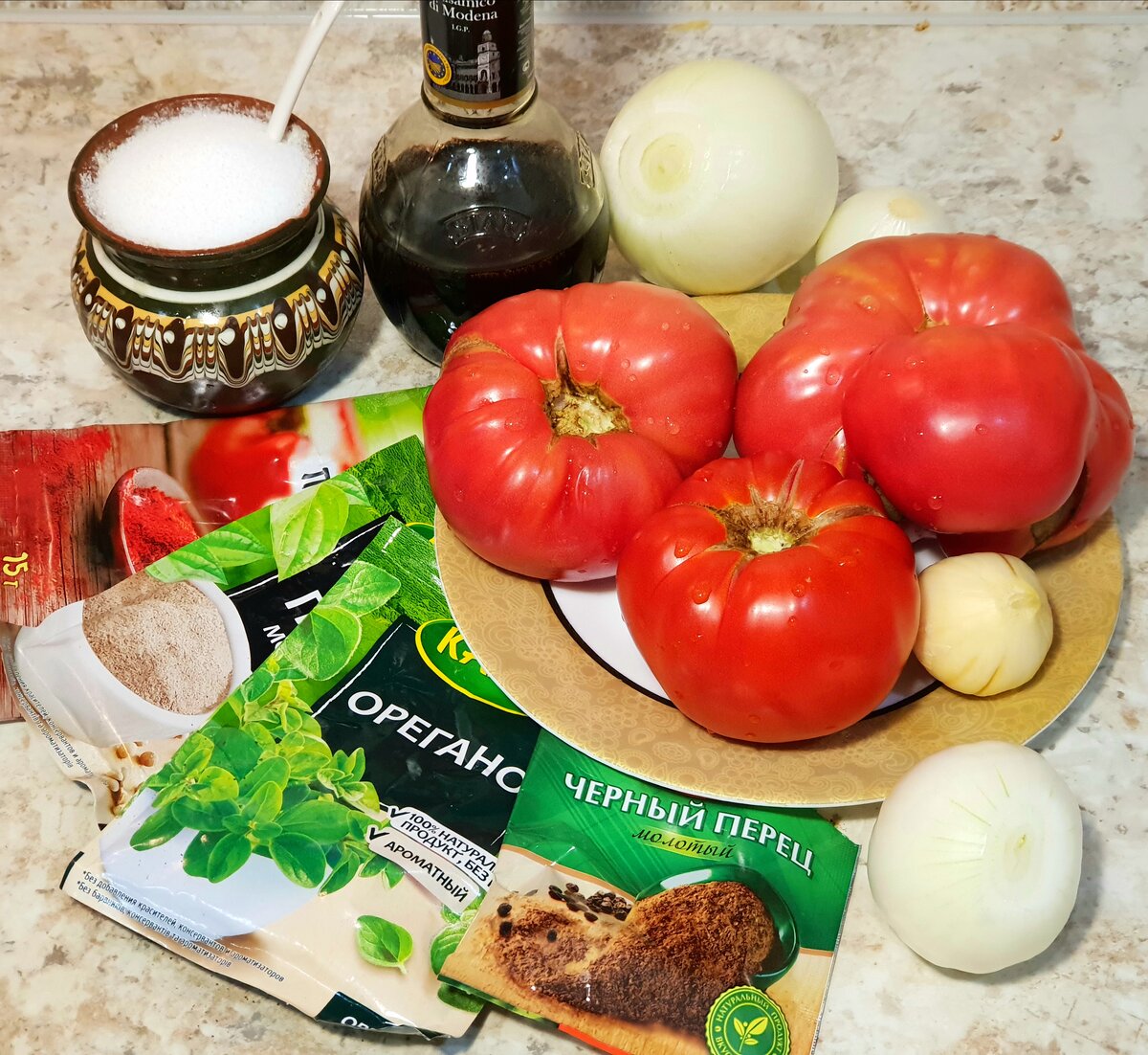 Специи можно добавлять любые, всё зависит от вкусовых предпочтений.