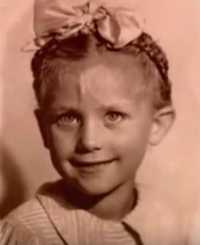 Елена Образцова, 40-е