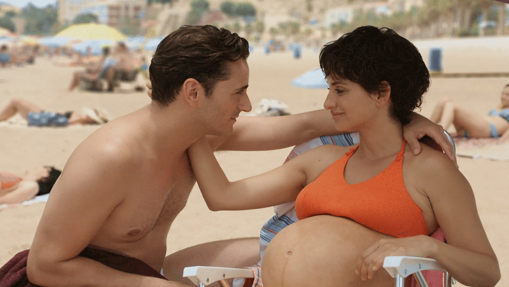 В кадре Пенелопа и Асьер. 