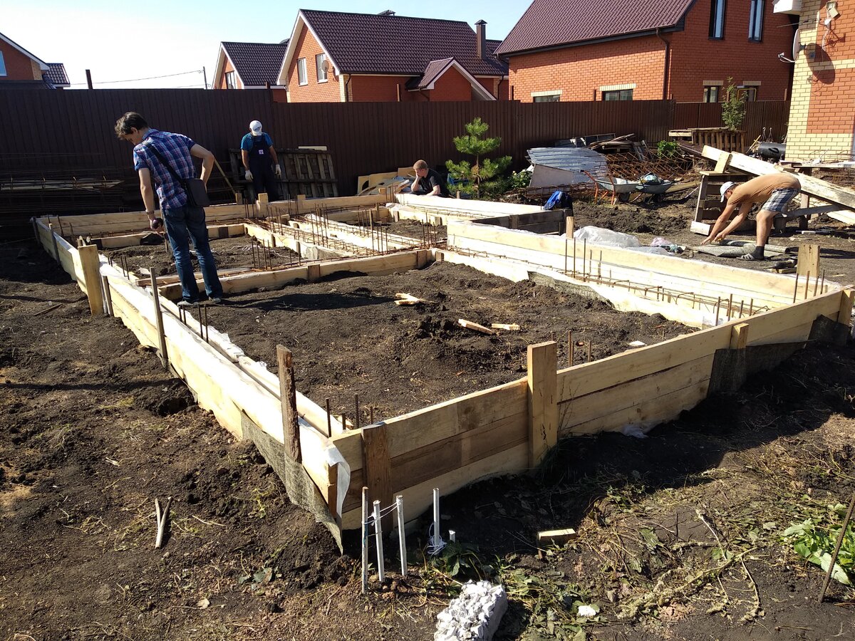 Наша приемка опалубочных работ по фундаменту открытой летней кухни 