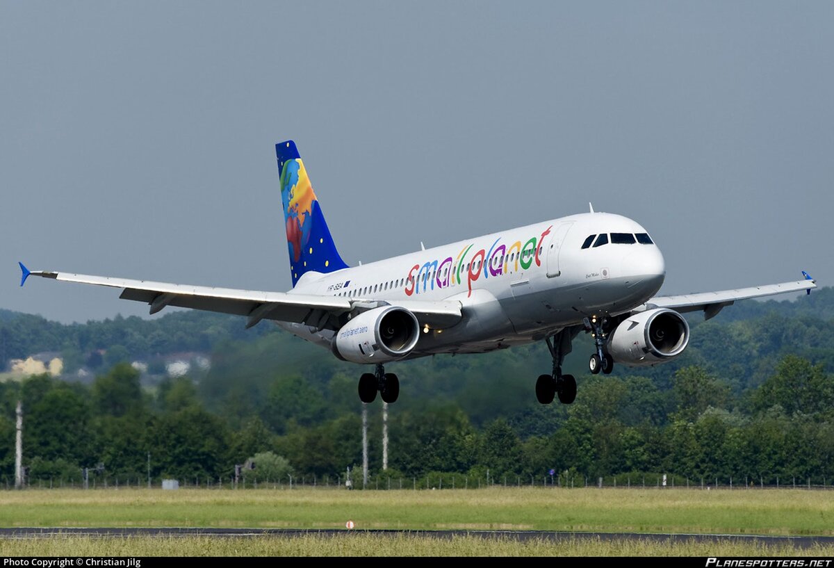 Airbus A320-231 авиакомпании Small Planet irlines Germany