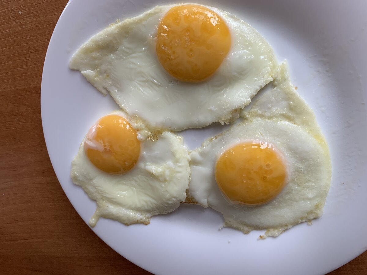 фото жареного яйца