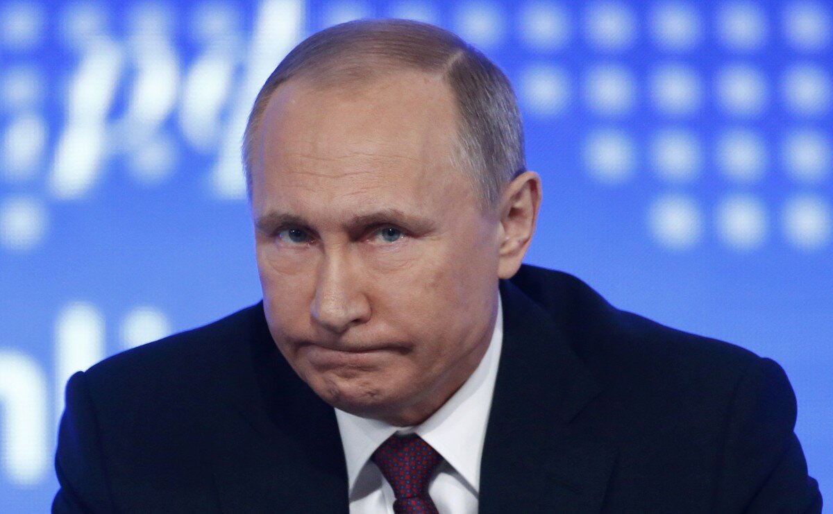 Войну с президентом ведут во всех слоях общества - это скорее всего влияние внутреннего менталитета и недовольство общества экономическим положением