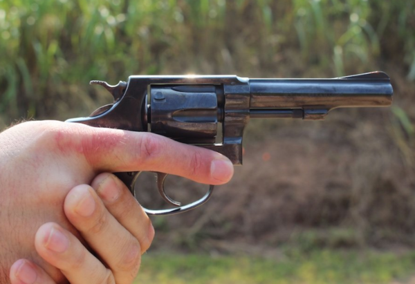 Smith & Wesson Model 30 к примеру. 