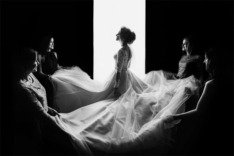 Снимок Сергея Лапковского из Минска вошел в число победителей конкурса Best Wedding PhotographyContest, который проводится свадебным интернет-порталом junebugweddings.com.