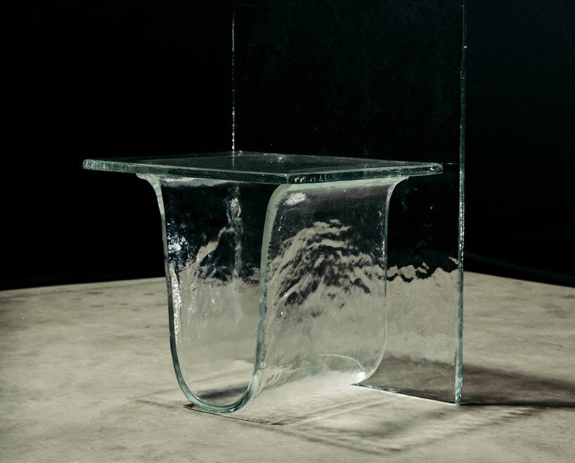 Melting glass. плавление стекла. расплавленное стекло. плавление стекла. Melting glass.