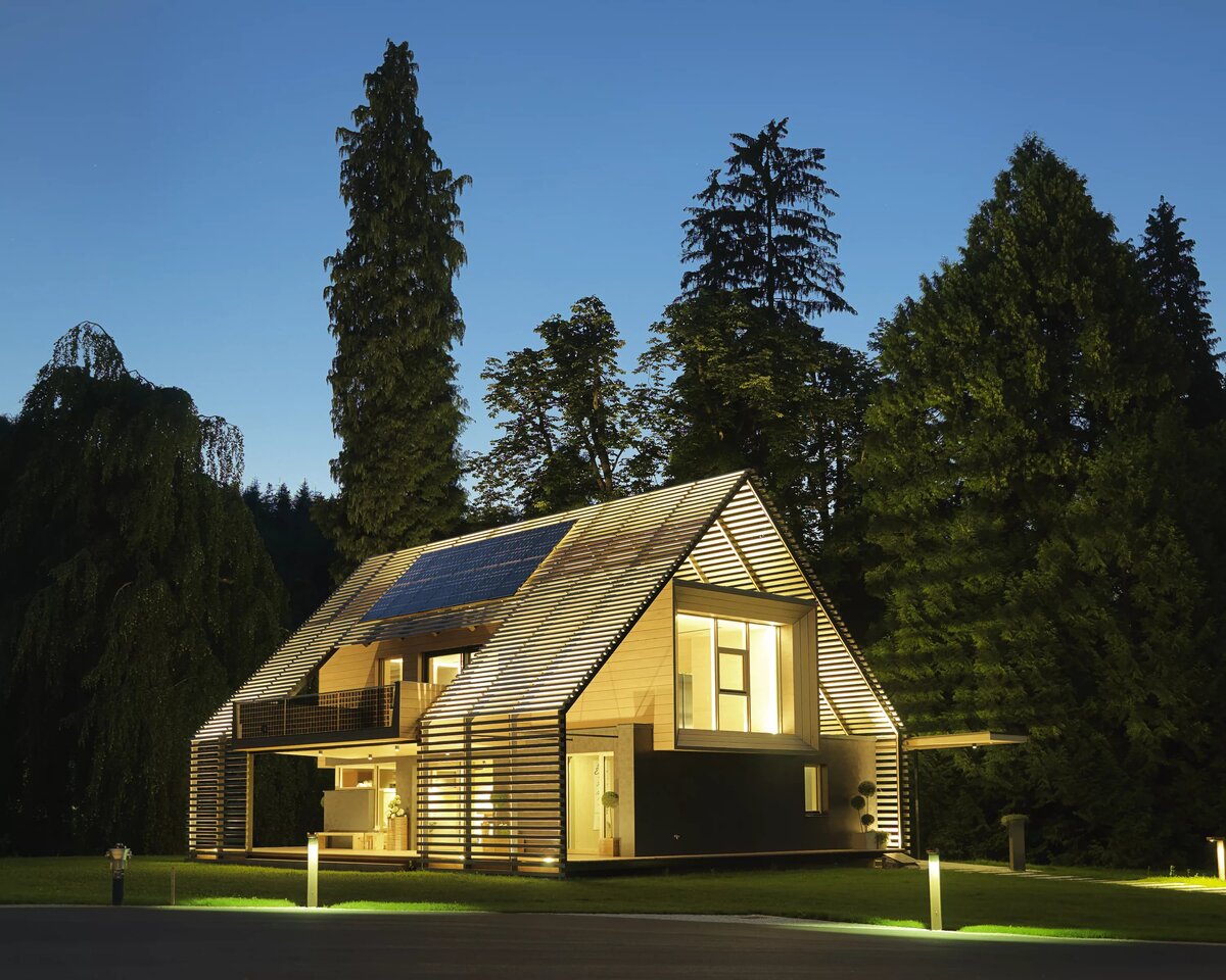 Средний показатель трат на электричество составляет 3,5 долларов за квартал