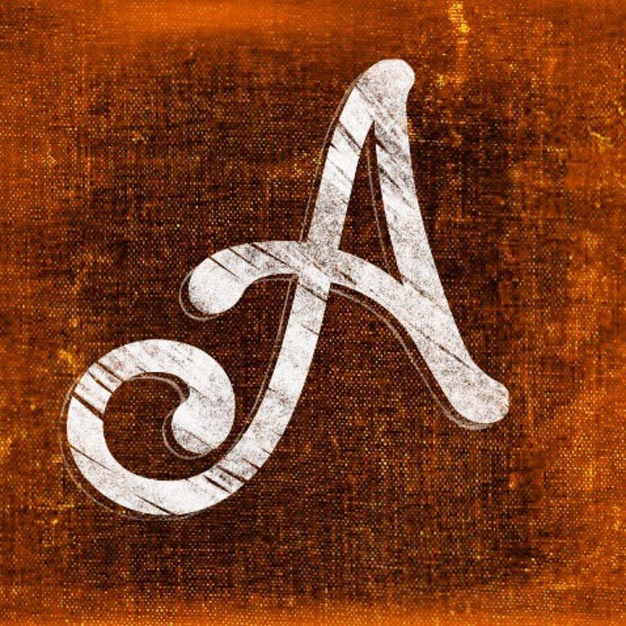 А (греческая А - альфа), - первая буква большинства алфавитов. Считается, что она финикийского происхождения. В литургических книгах "аз" (А) - личное местоимение первого лица.