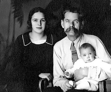 Тимоша с Максимом Горьким и дочерью