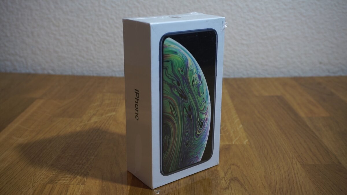 Упаковка iPhone XS