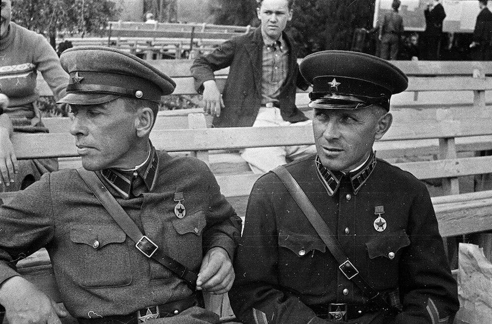 Офицеры красной армии