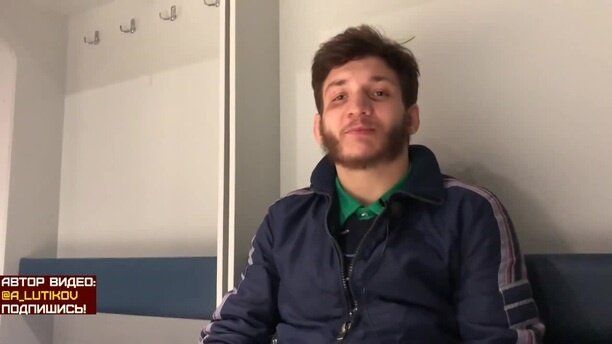 Как раз то интервью где он опоздал на бой.