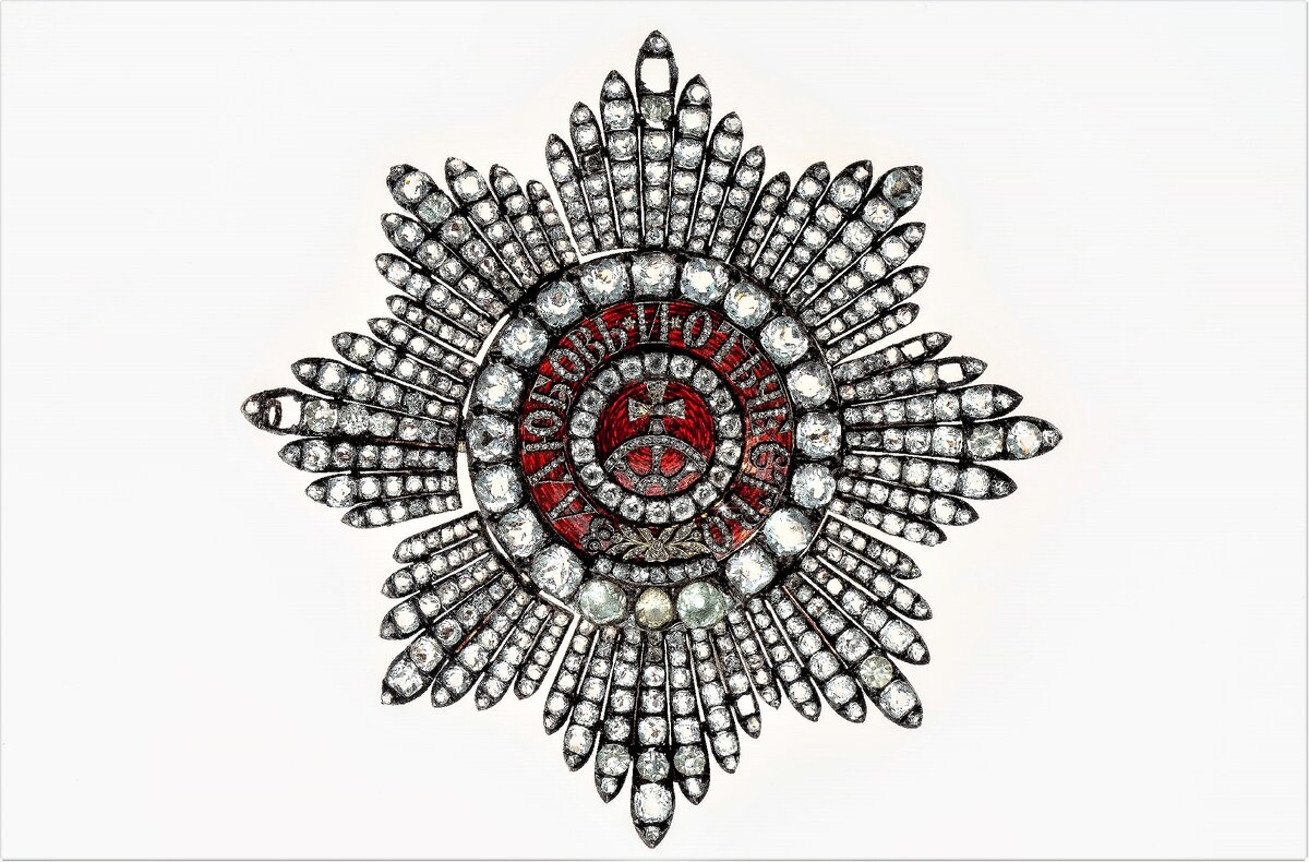 Звезда ордена Святой Великомученицы Екатерины «с бриллиантами». Серебро, стразы, эмаль. Середина XIX века, экспонат Государственного исторического музея. 