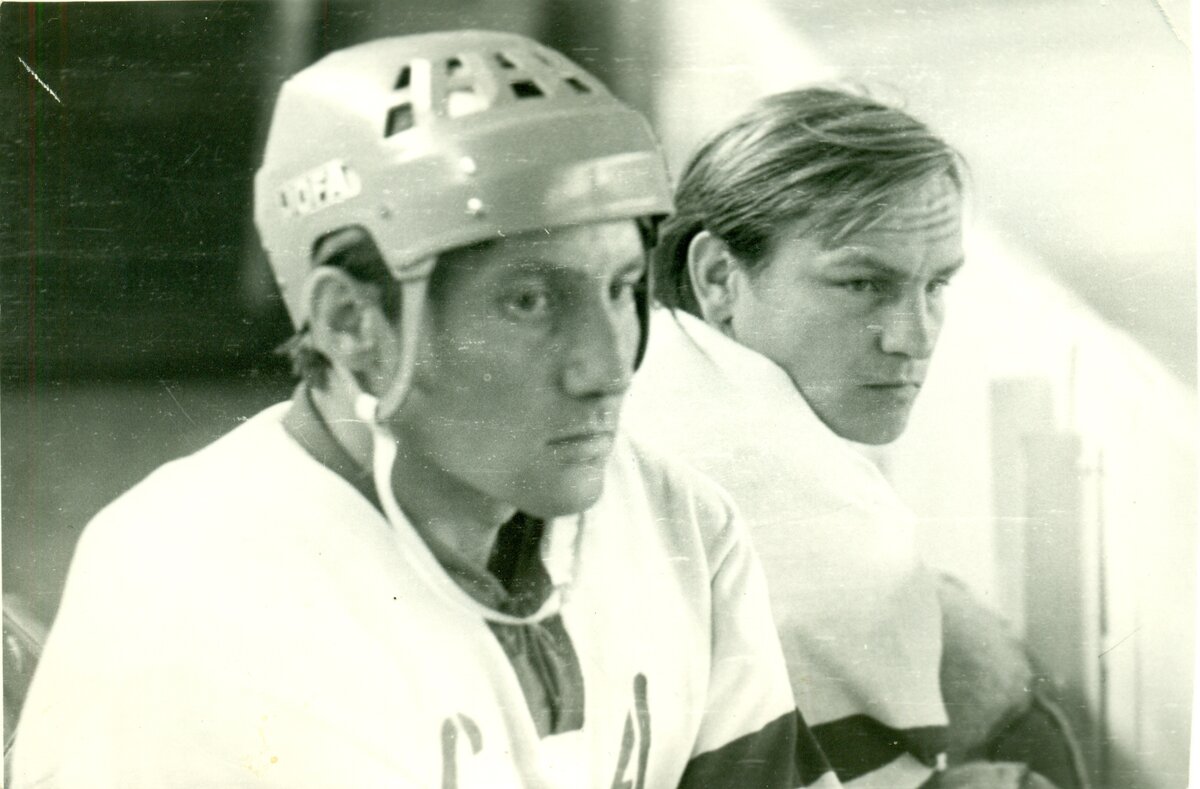 Павел Синяков (слева) и Владимир Яковлев. 29 сентября 1975 года.