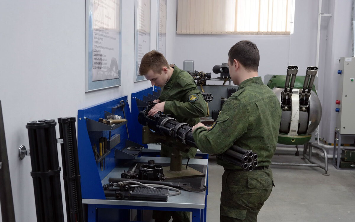 Подготовка военным специальностям. Московский авиационный институт ВУЦ. Военный учебный центр. Воинская специальность это. Военно учебный центр МАИ.