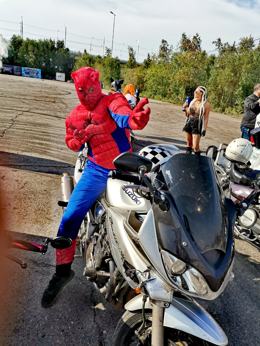 В иркутске прошёл костюмированый мото пробег 🤪
