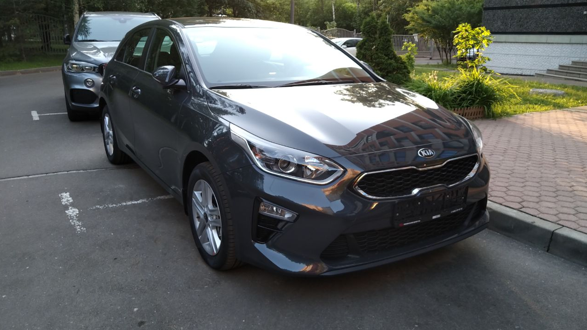 Kia Ceed - фото 1