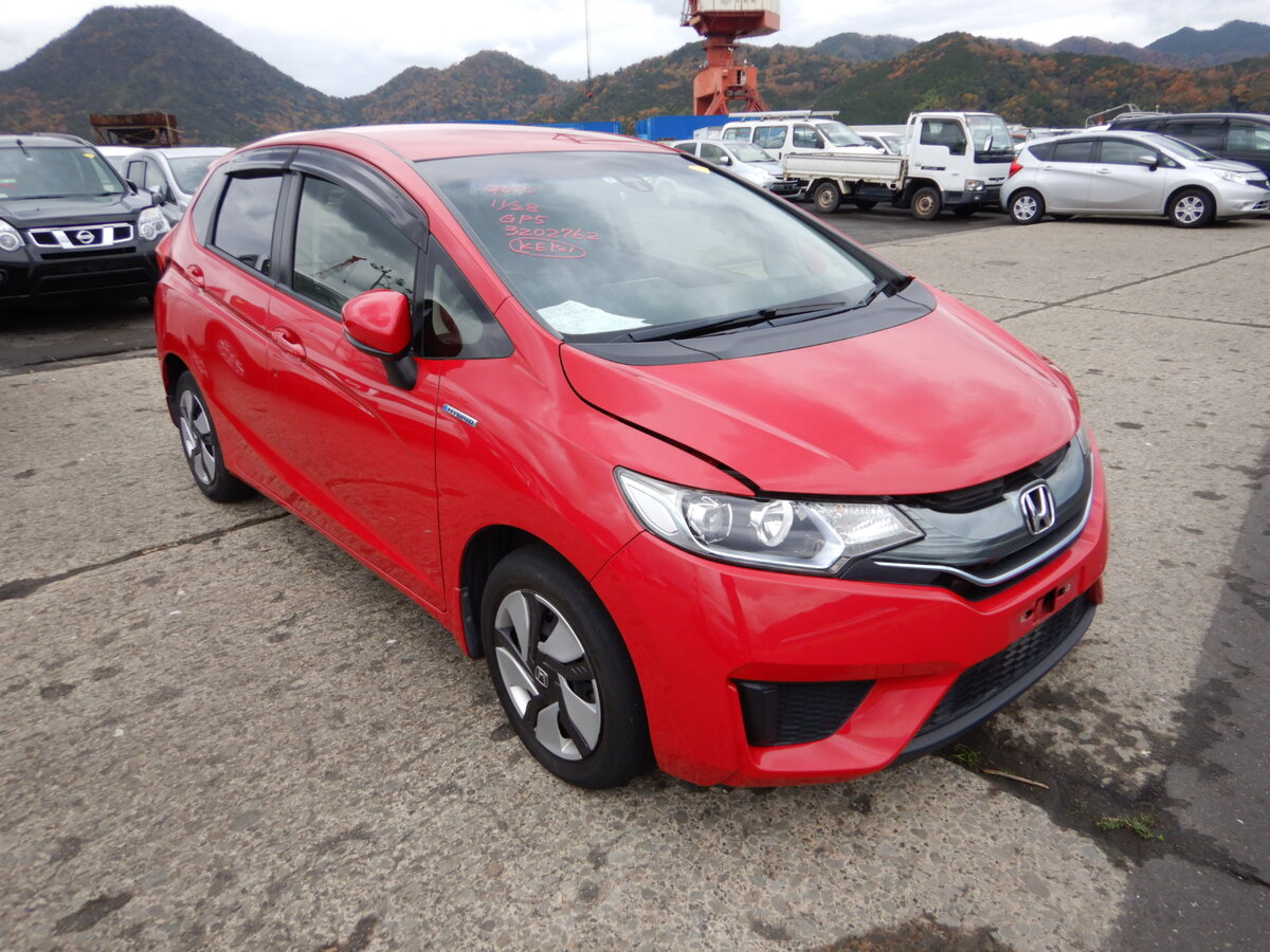 Honda Fit Hybrid 2014