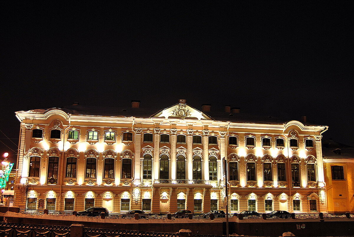Дворец Строганова в Петербурге