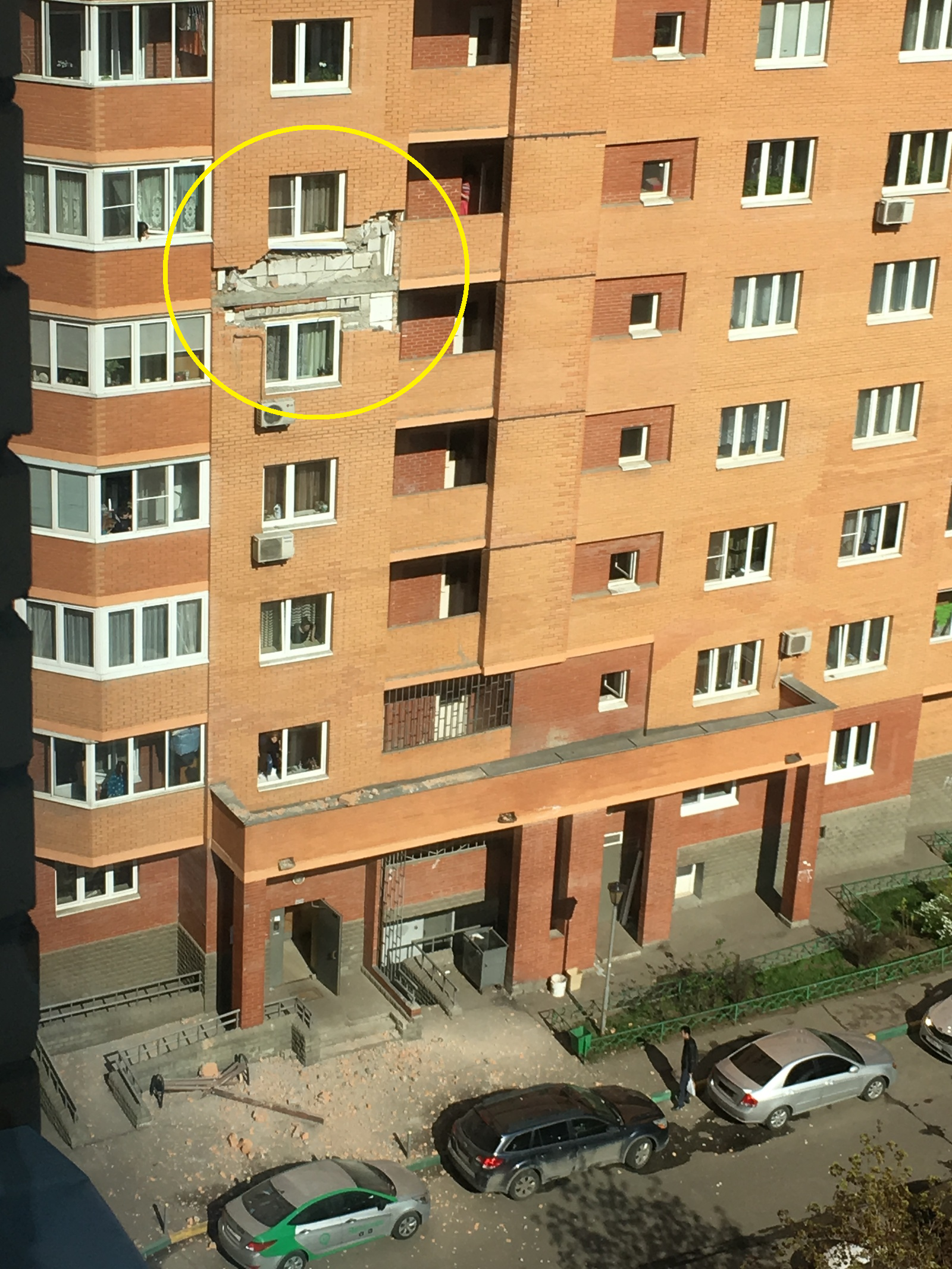 Дома, которые строят за 1 сезон. Надежны ли они и стоит ли покупать там квартиры? Раскрывает карты бывший застройщик3