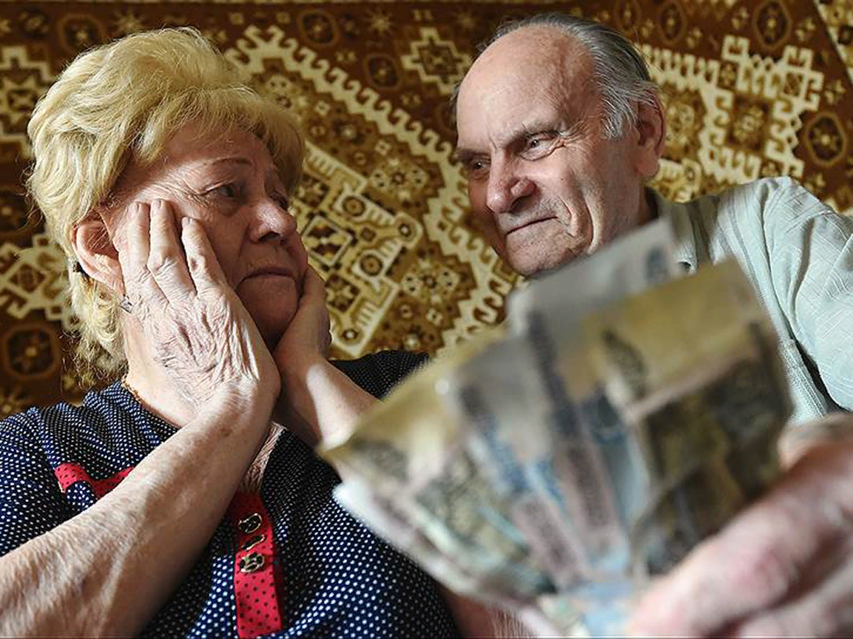 Долги неработающих пенсионеров. Долги неработающих пенсионеров. Долги неработающих пенсионеров. Увеличение зарплаты. Долги неработающих пенсионеров.