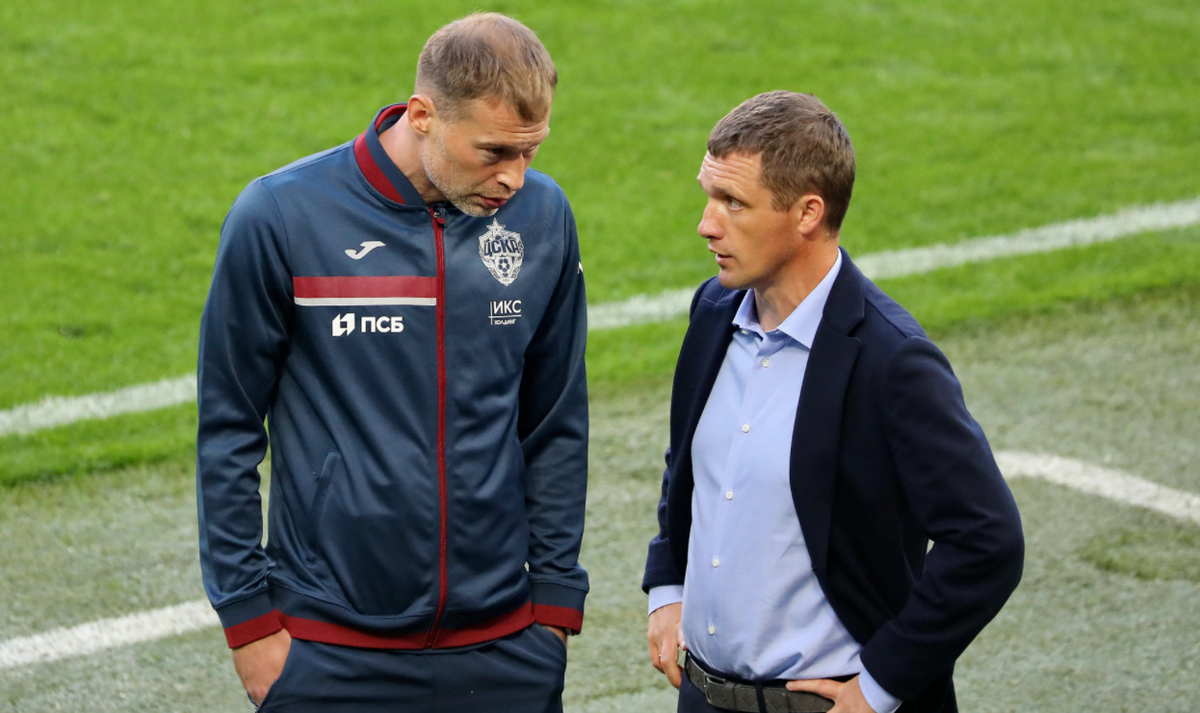 Виктор Гончаренко и Василий Березуцкий теперь работают не в ЦСКА, а в "Краснодаре" - и будут противостоять армейцам во главе с Алексеем Березуцким.